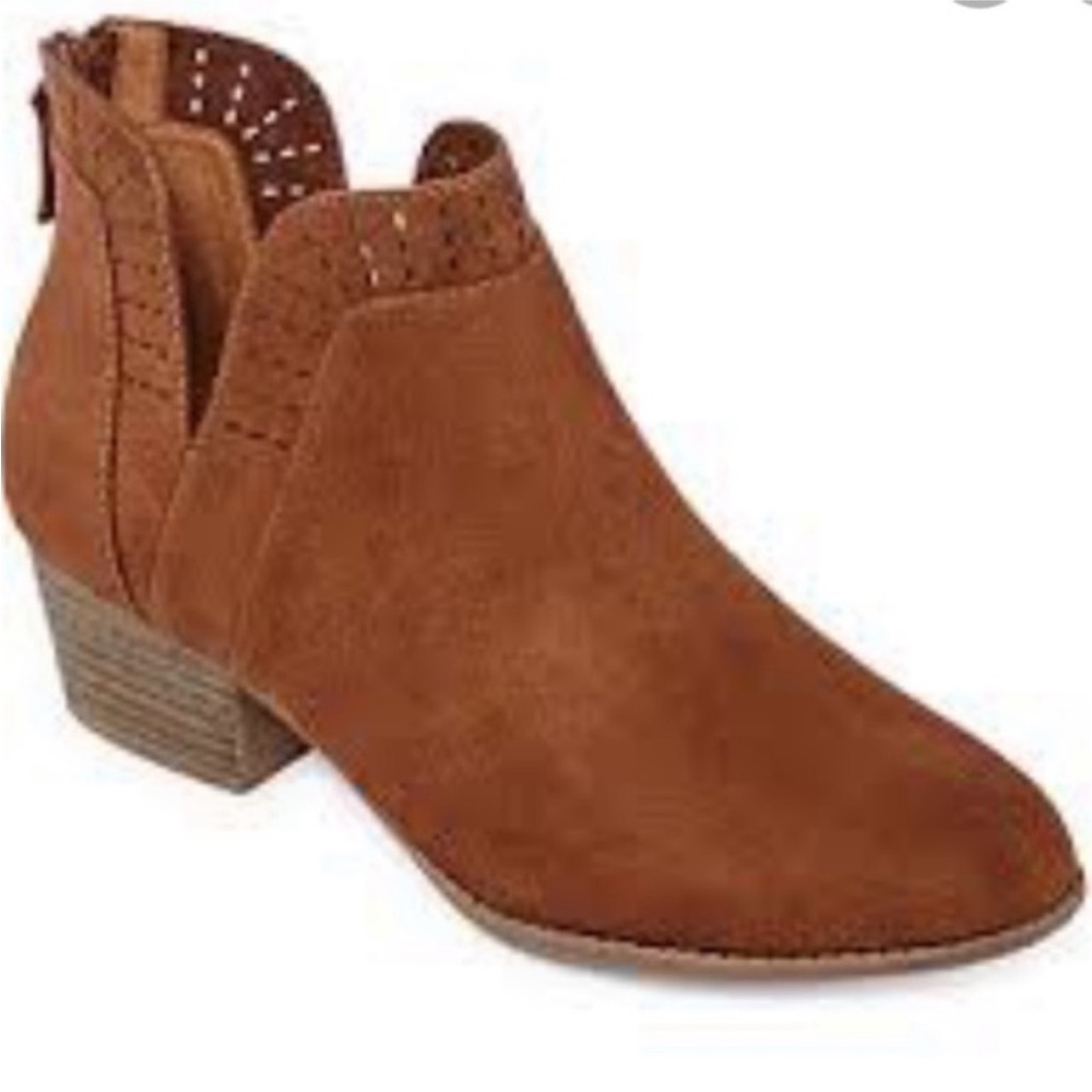 Arizona Julian Brown Block Heel Ankle Boots